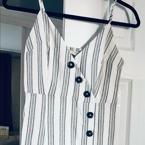Forever 21 striped sundress! 🌞🌻 - Picture 2 of 3